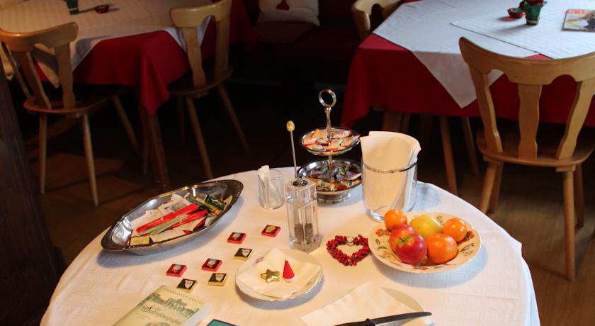 Фото 
Zimmer und Appartements Trauttmannsdorffgasse
