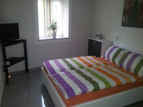 Фото 
Windsor Plaza Hotel
