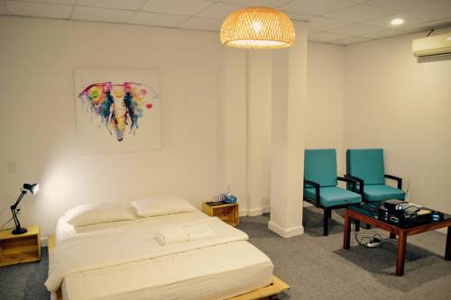 Фото 
Serenity Villa Hotel
