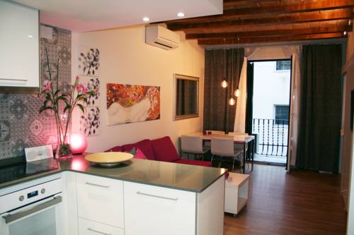 Фото 
Eurostars Madrid Tower
