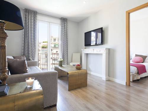 Фото 
Petit Palace Embassy Serrano
