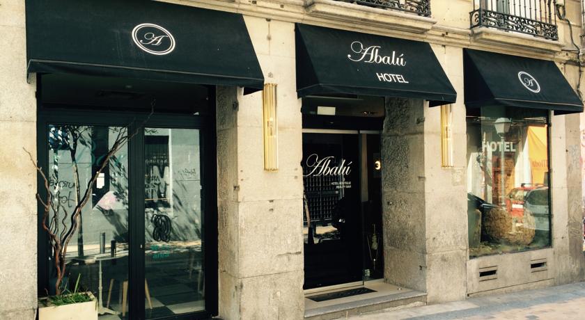 Фото 
Larios Suites
