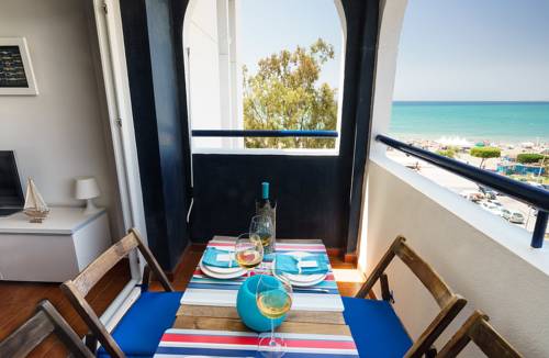 Фото 
Apartamentos Mediterraneo
