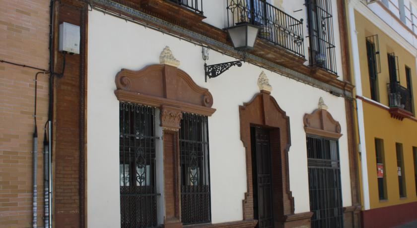 Фото 
Apartamentos California
