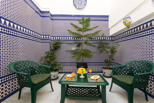 Фото 
Hotel California Garden
