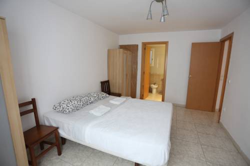 Фото 
Real de Cartuja Apartments & Suites
