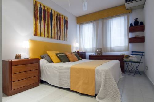 Фото 
Isabel Hotel
