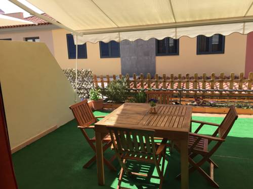 Фото 
Beach Apartment Seaviews & PooL
