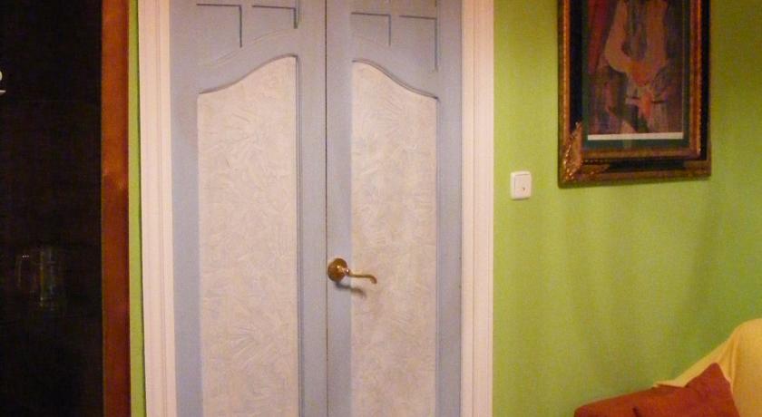 Фото 
thesuites Ibiza Apartments
