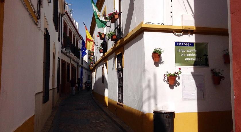 Фото 
Hostal Carmen Pepi
