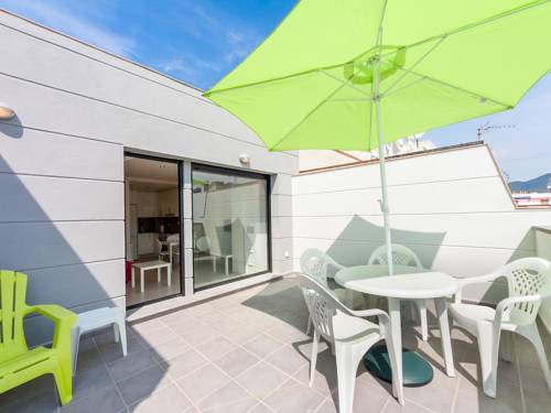 Фото 
Hotel Playafels
