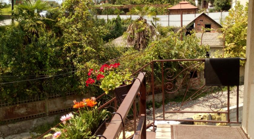 
Guest house on Prospect Vladislava Ardzinba
