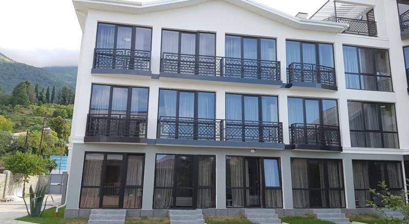 Фото 
Apartments On Ochamchirskaya street
