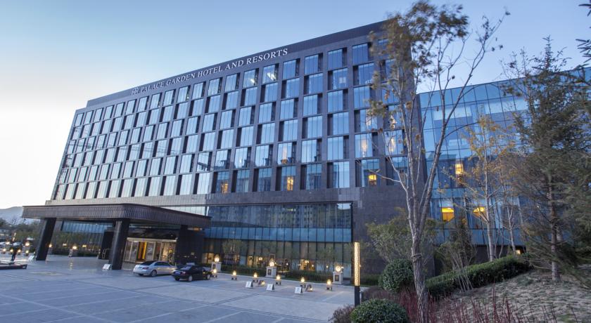 Фото 
Fairmont Peace Hotel On the Bund
