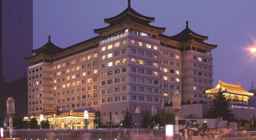 Фото 
Golden Tree Business Hotel
