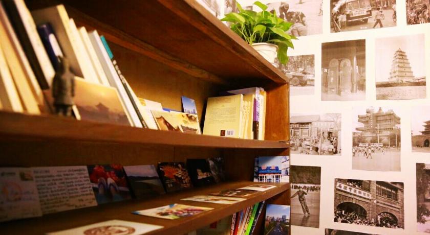 Фото 
Qingdao Lejiaxuan Nostalgia Theme Inn
