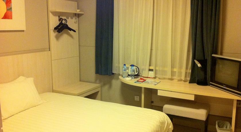 Фото 
Good Friends Youth Hostel
