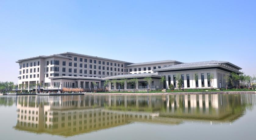 Фото 
8 Rooms Guest House
