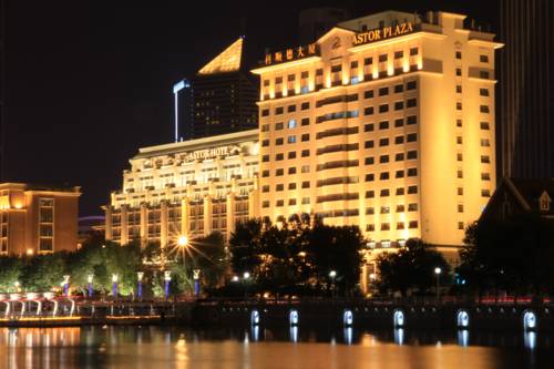 Фото 
Yangshuo Guanjinglou Hotel
