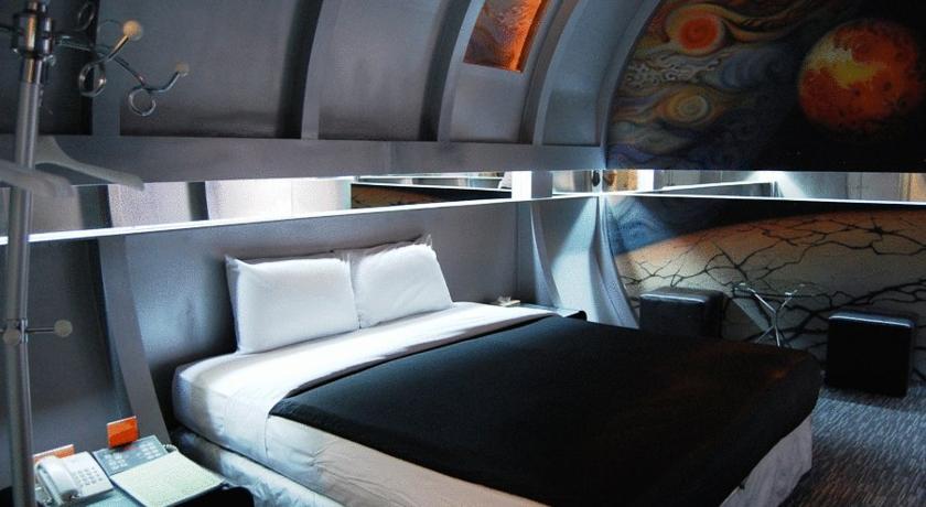 
The Adventure Hotel

