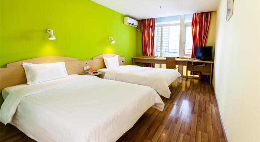 Фото 
Lijing Hotel
