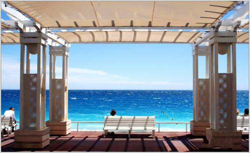 Фото 
Riviera - Train Station
