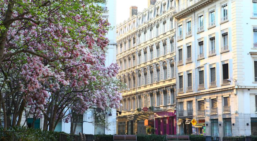 Фото 
Novotel Bordeaux Centre
