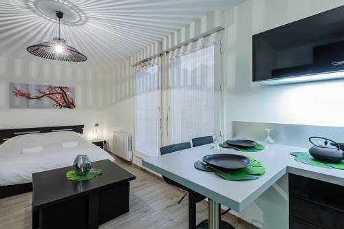 Фото 
Appartement T4 cours de l&#39;intendance
