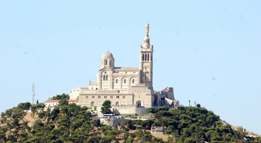 Фото 
Hotel Beauséjour
