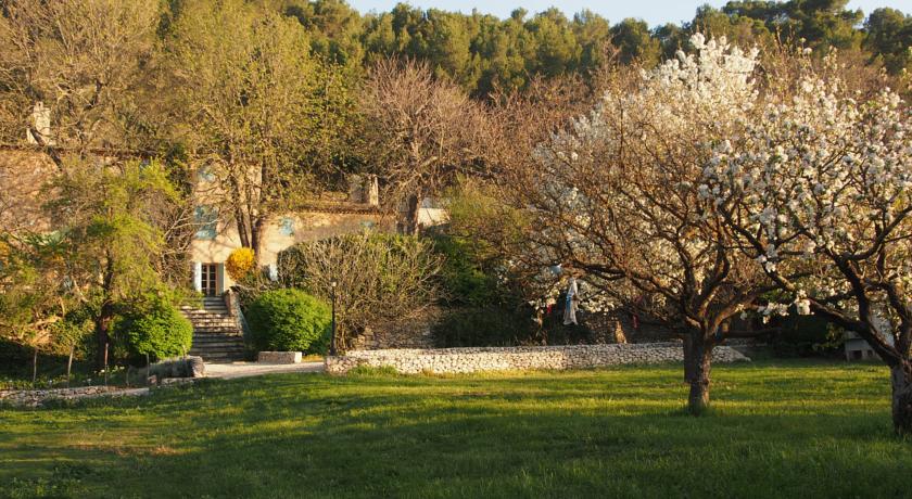 Фото 
Au Soleil Ocre Avignon
