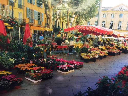 Фото 
Péniche Le Hasard
