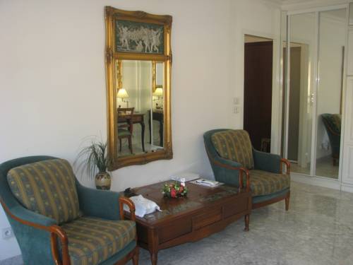 Фото 
Hôtel Trianon
