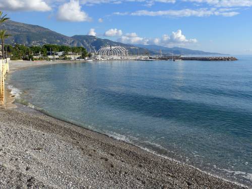 Фото 
Aléry Hotel

