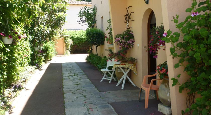 Фото 
Les Bains &quot;Lofts & Lakes&quot;
