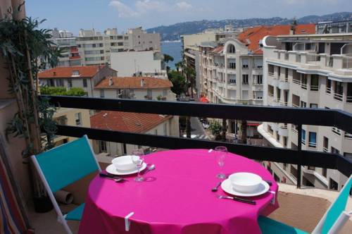 Фото 
Arts Et Seine
