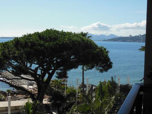 Фото 
Alive Hotel De Quebec
