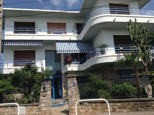 Фото 
LES OISEAUX (L&#39;HIRONDELLE)
