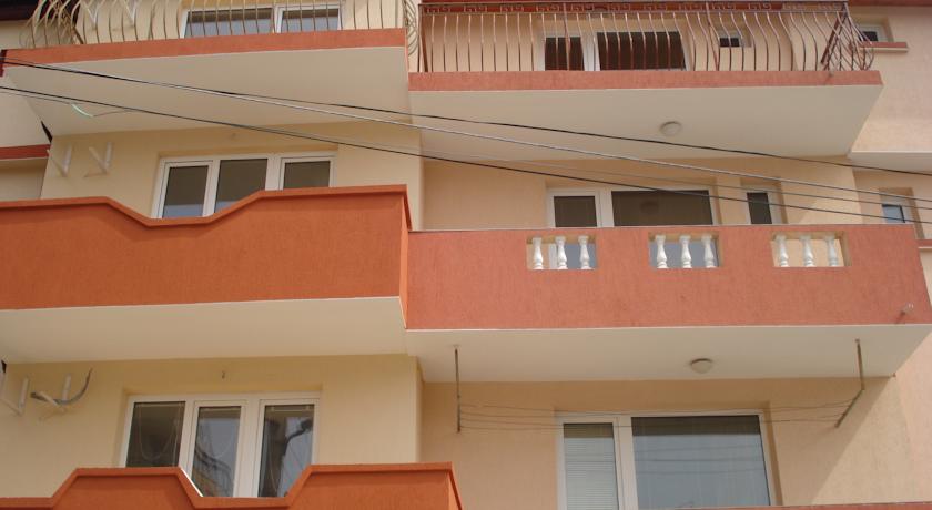 
Oxygen Apartments

