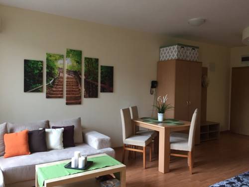 Фото 
Apartment Rapongi
