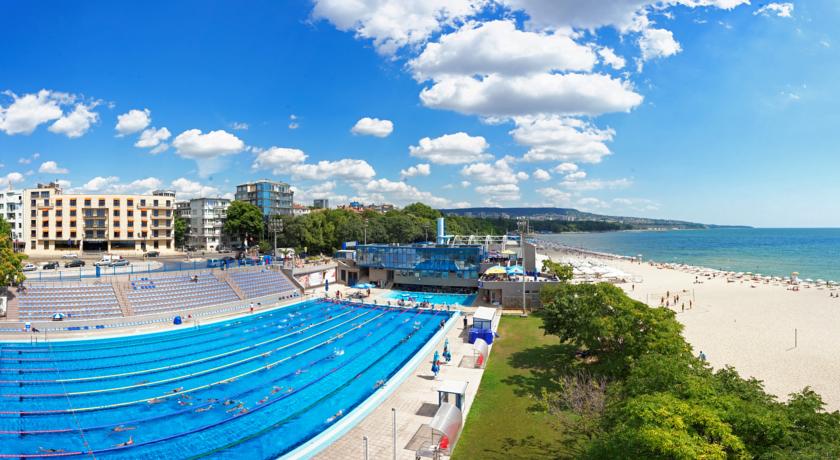 Фото 
Dobrotitsa Apartments
