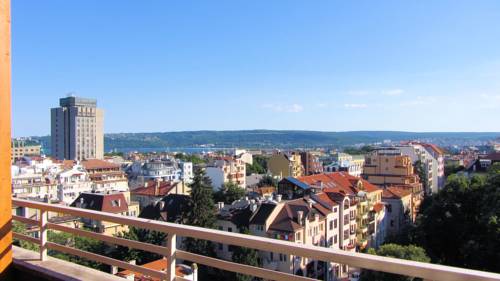 Фото 
Varna Sea Garden Studios
