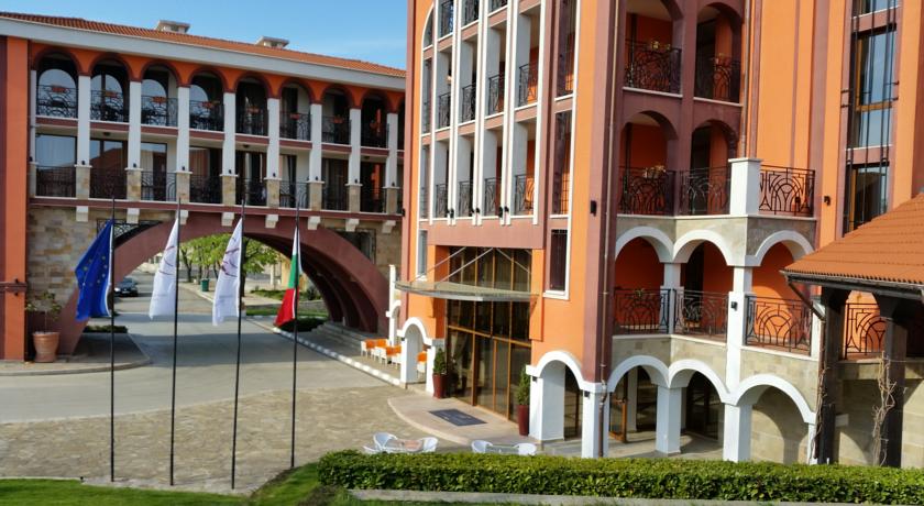 Фото 
Andrianna Apartments
