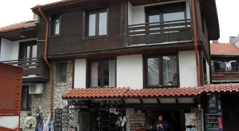 Фото 
Burgas Lazur Apartment
