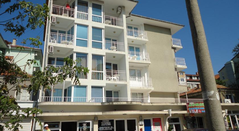 Фото 
Babinata House
