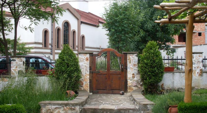 Фото 
Donche Apartment
