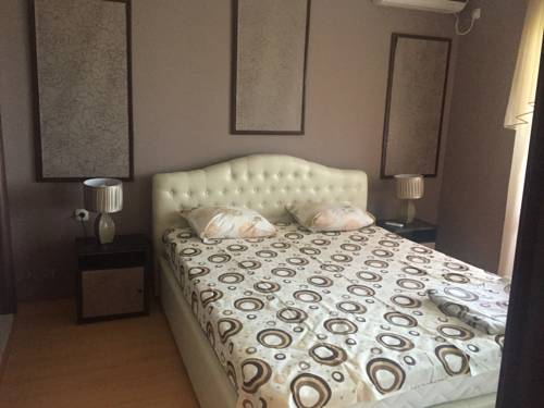 Фото 
Kristalona Apartment
