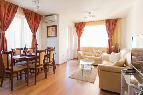 Фото 
Rutland Beach Aparthotel
