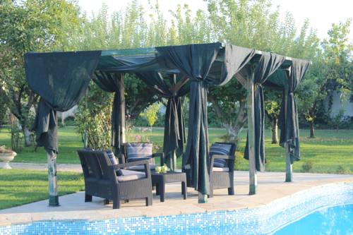 Фото 
Perun House
