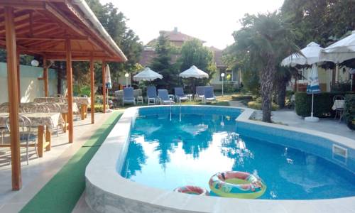 Фото 
Iglika 2 Top Floor Apartment
