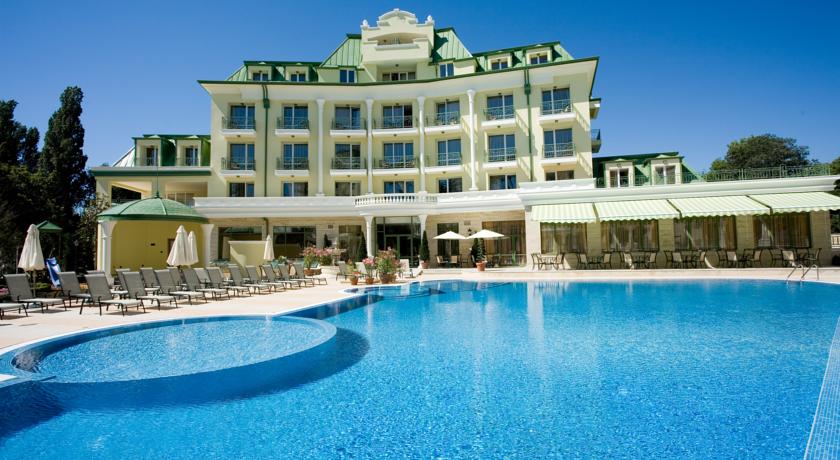 Фото 
TES Rila Park and Semiramida Apartments
